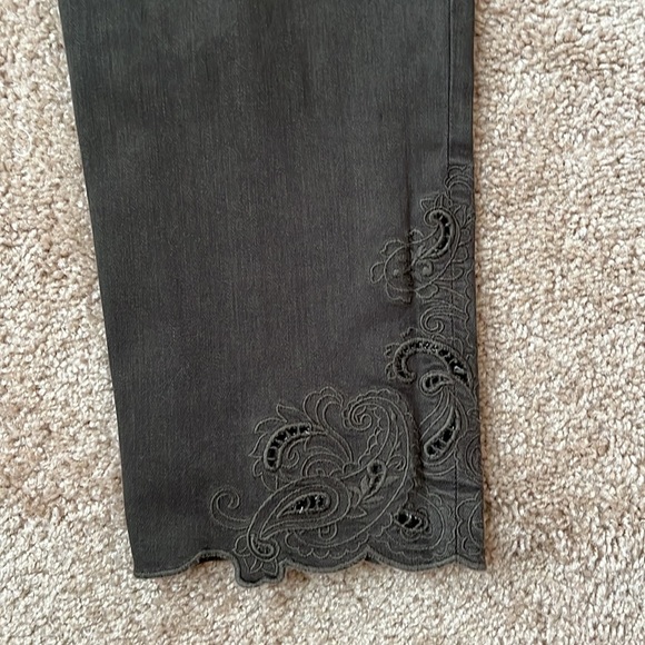 NWT Chico’s Slimming Paisley Hem Ankle Jeans - Picture 11 of 13